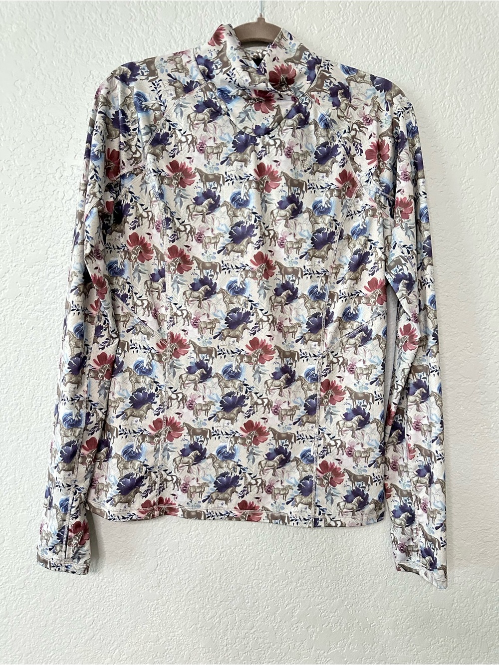 AriatTEK Lowell Cowl Neck Baselayer Equestrian Horse Print Top Cowgirl Size M